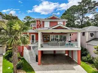 Custom Home in Bermuda Pointe