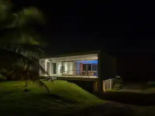 Oceanfront Maui Modernism at Its Best