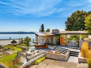 Spectacular Mid-Century Modern with Sweeping Views