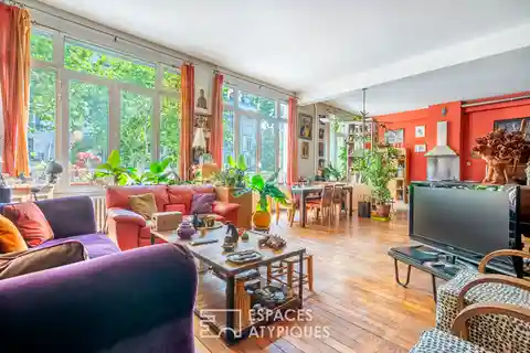 Spacious First Floor Loft in an Art Deco Building