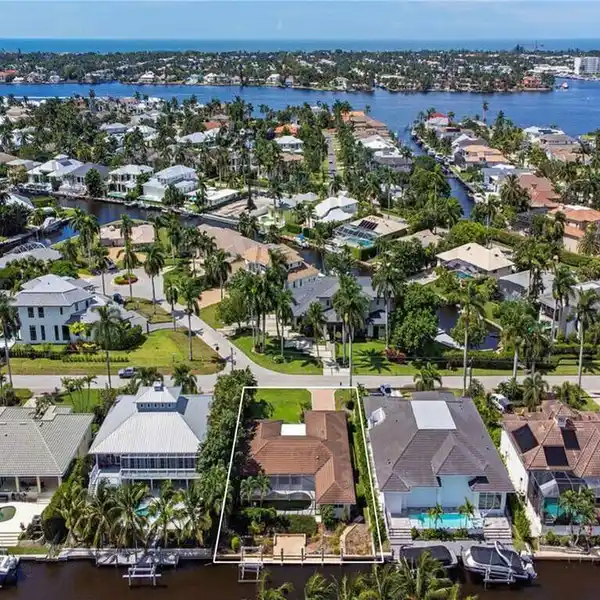 IDEAL HOMESITE FOR BOATING ENTHUSIASTS