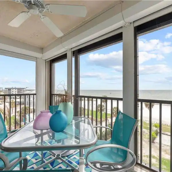 TURN-KEY BEACHFRONT UNIT IN THE CAPER BEACH CLUB