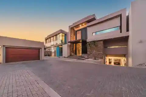 Unparalleled Contemporary Elegance