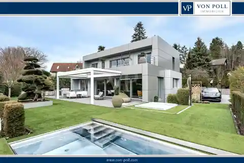 Designer Villa with Panoramic Views, Pool, Whirlpool and Garage