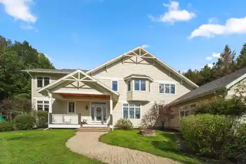 Luxury and Convenience on over 35 Acres