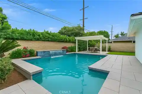 Beautifully Remodeled Contemporary Gem