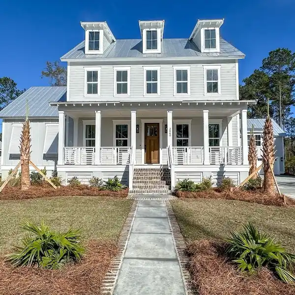 EXCLUSIVE NEW CONSTRUCTION IN RIVERSIDE AT CAROLINA PARK