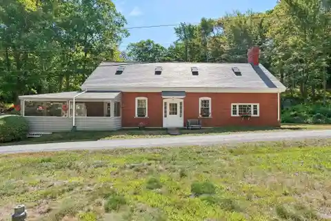Beautifully Restored Brick House on Cushing Island