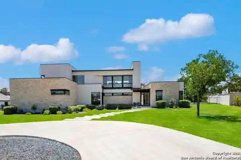 Warm Contemporary Home in Exclusive Huntington at Shavano Park