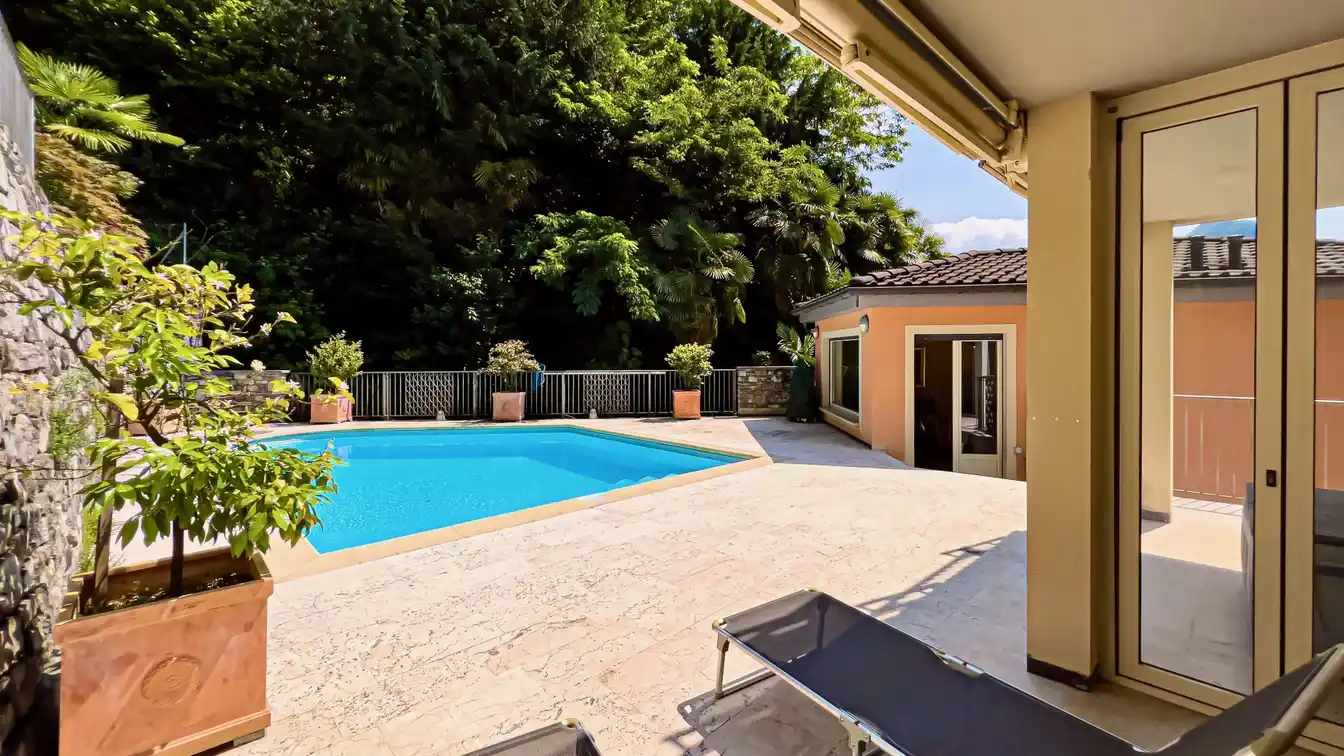 Five Bedroom Pool Home with Great Views