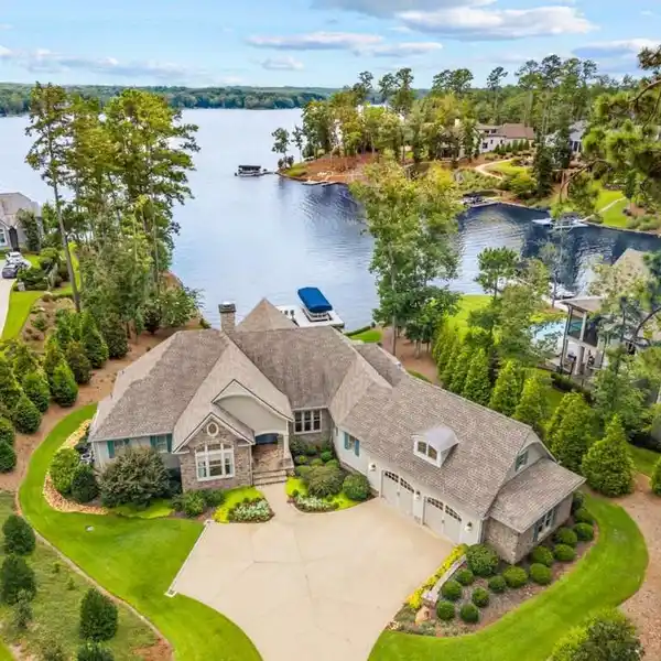 DREAM LAKE HOUSE AT LAKE OCONEE