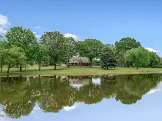 Mini Ranch Located in the Heart of Olive Branch