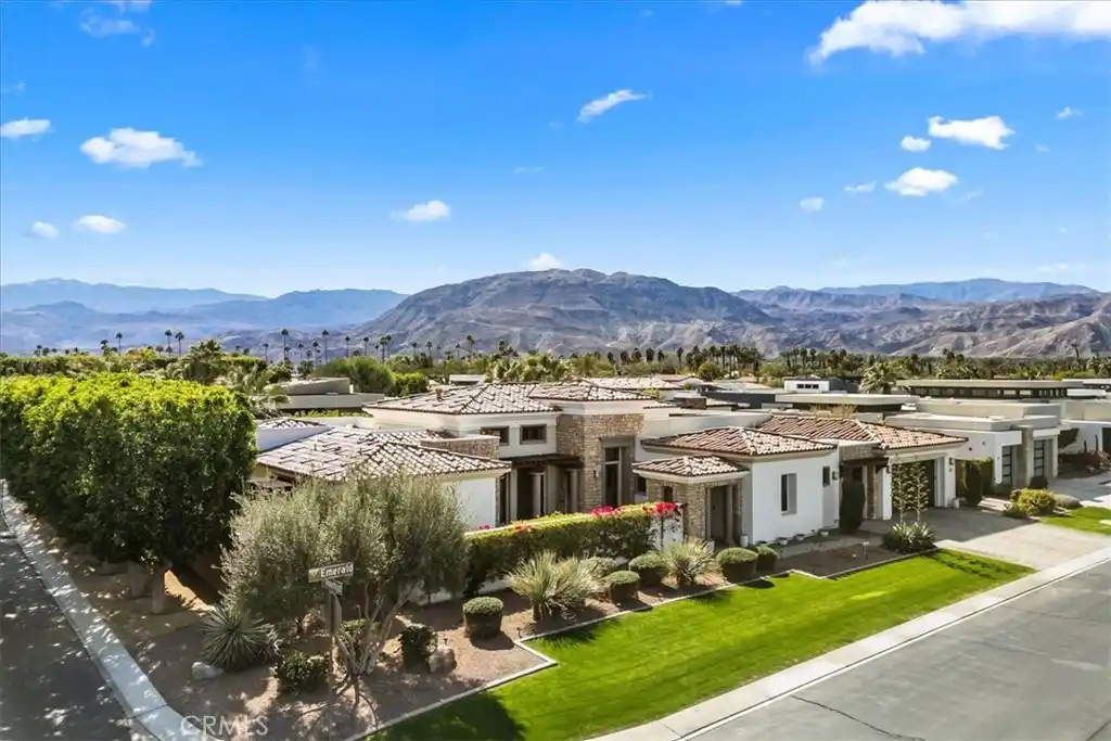 Dream Retreat in Revelle at Clancy Lane
