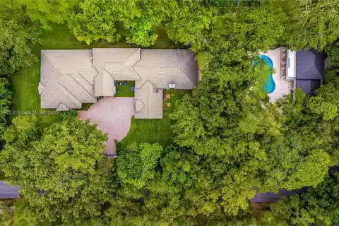 Gated Single-story Residence in Prime North Pinecrest