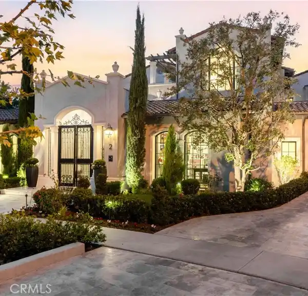 BREATHTAKING CUSTOM HOME WITH PANORAMIC VIEWS