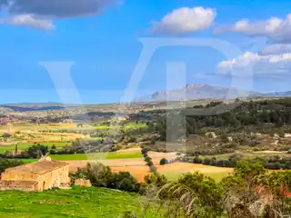Spectacular Finca with Fantastic Mallorcan House on a Hill in Manacor