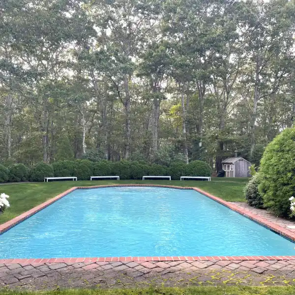 SHINGLED HAMPTONS ESCAPE ON NEARLY FIVE ACRES