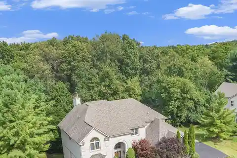 Elegant Brick Residence Minutes to Downtown