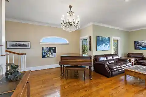 Lakefront Luxury with Stunning Pine Lake Views