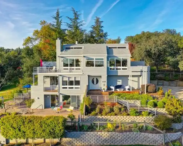 REMARKABLE PROPERTY IN THE HEART OF FAIR OAKS