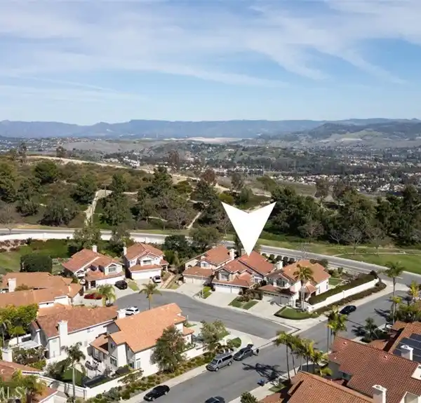 A TRUE LAGUNA HEIGHTS GEM