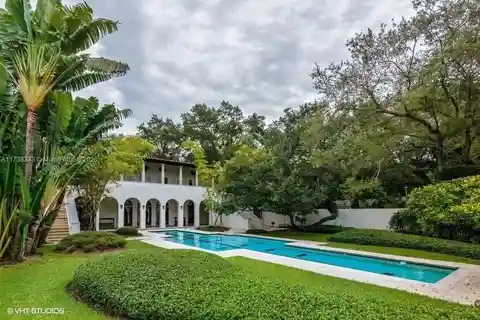 Great Opportunity for an Urban Paradise