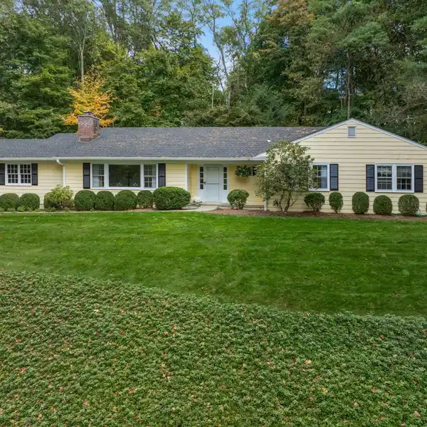 SPARKLING SUN-FILLED RANCH