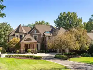 A True Gem on over an Acre