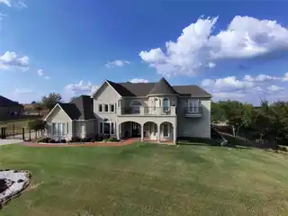 Custom-Built Home in the Lake Ridge Community