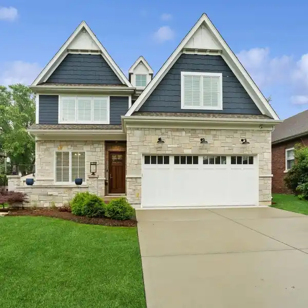 METICULOUSLY DESIGNED FOR MODERN LUXURY LIVING