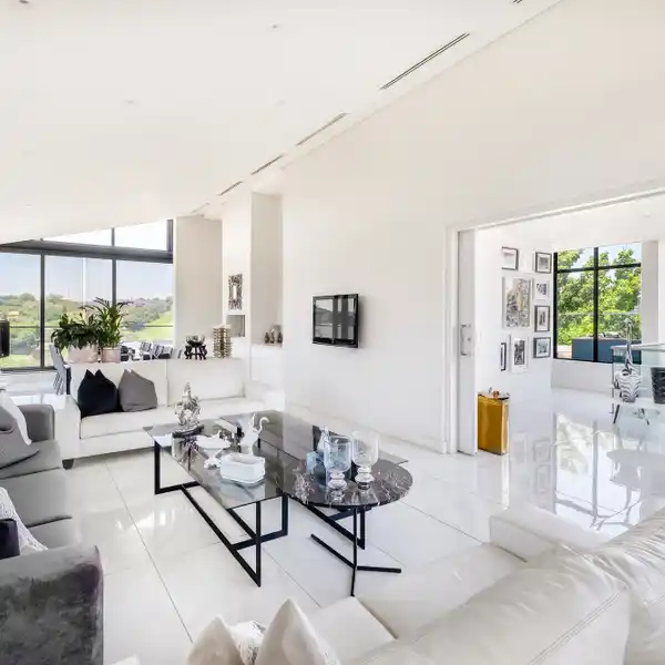 3 BEDROOM APARTMENT FOR SALE IN MELROSE NORTH