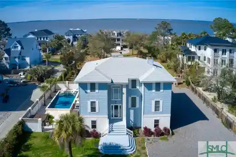 Exquisite Contemporary Beach House