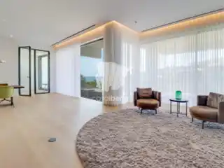 Luxury and Sophistication by the Sea