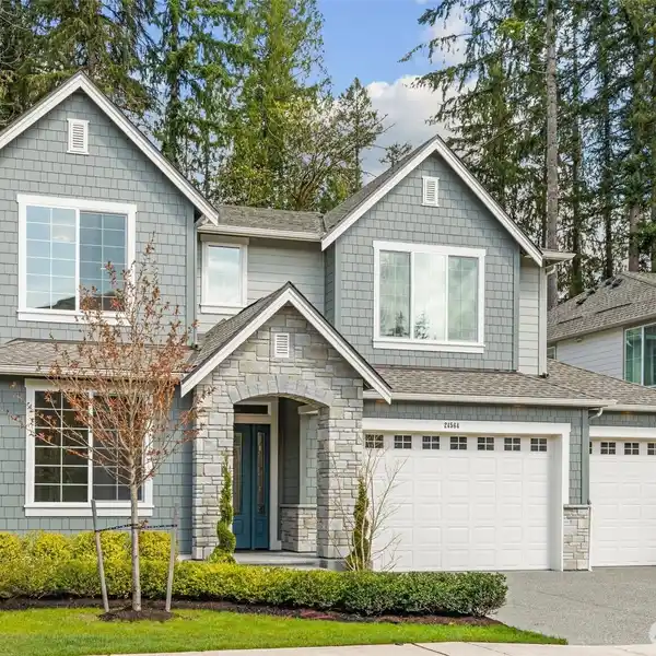 RARE MURRAY FRANKLYN RESALE IN COVETED KENSINGTON