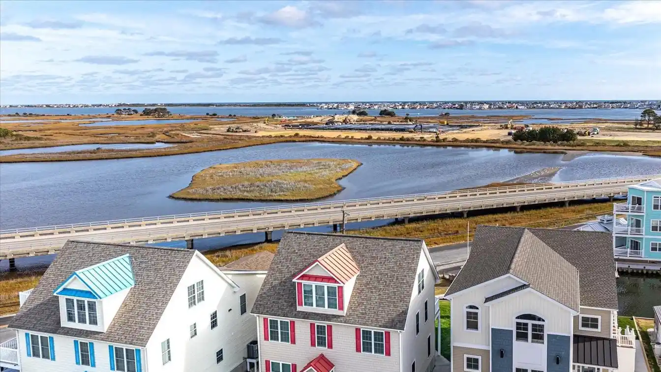 Waterfront Living with Stunning Bay Views