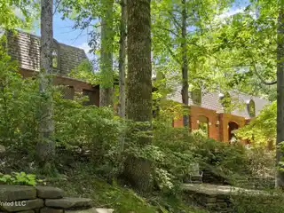 10-acre Luxury Estate