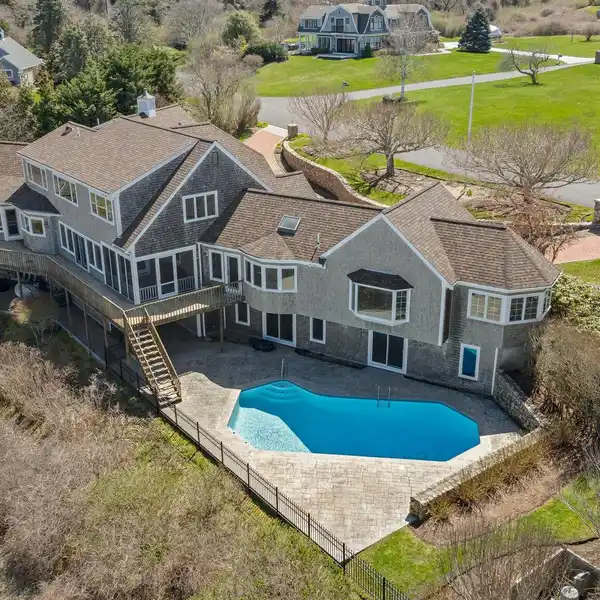 SALT WATERFRONT ESTATE ON THE MILL POND
