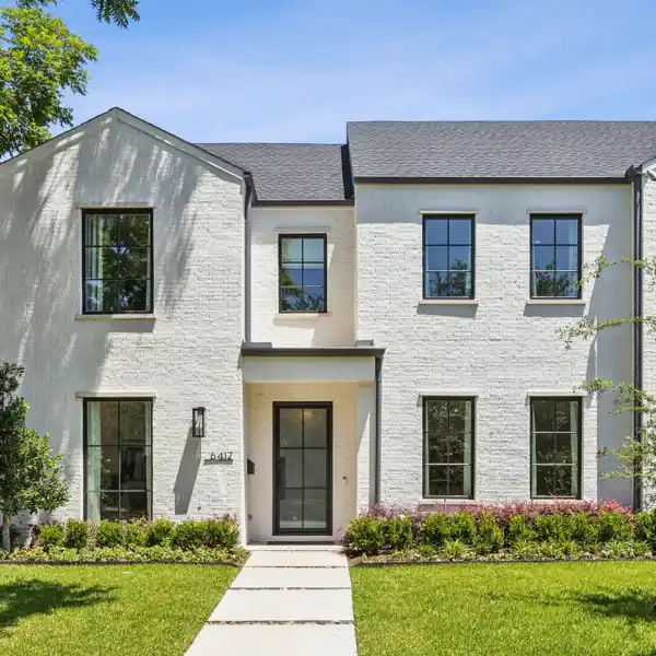BEAUTIFULLY CRAFTED HOME IN THE HEART OF PRESTON HOLLOW