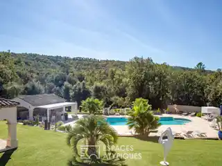 Beautiful Villa in a Green Setting with Large Pool