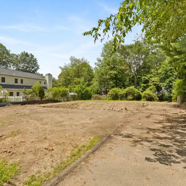 RARE OPPORTUNITY IN HAVEMEYER PARK