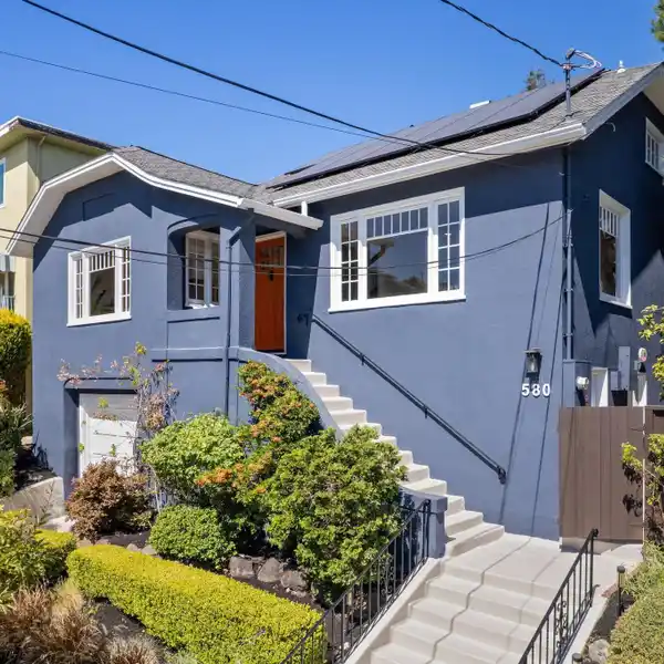 URBAN-CHIC CRAFTSMAN