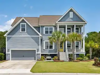 Beautifully Designed Home in Oyster Point