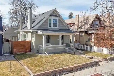 Timeless Victorian Charm Meets Modern Versatility