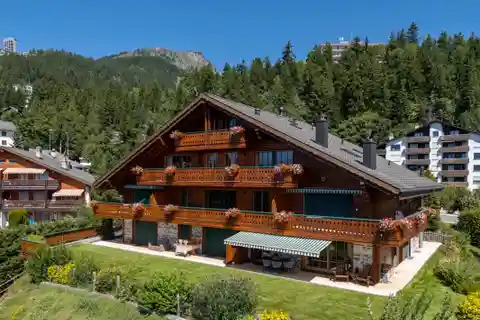 Luxurious Duplex Retreat in Serene Alpine Setting