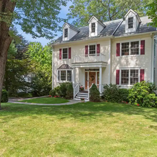 CLASSIC CENTER HALL COLONIAL STEPS TO KATONAH VILLAGE