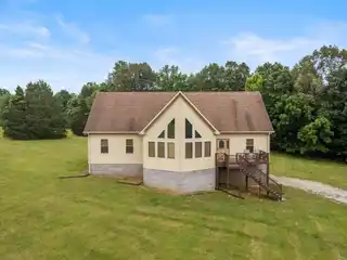 Peace and Comfort on over Eight Acres