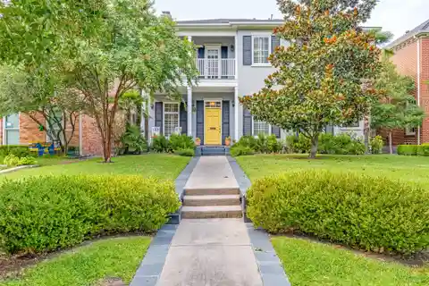 Timeless Residence in the Heart of Highland Park