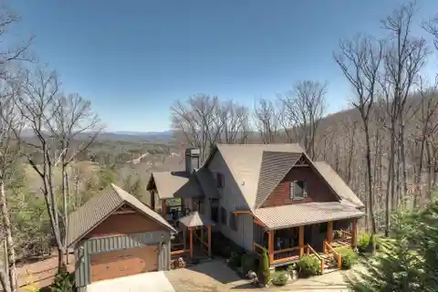 Stunning Luxury Mountain Cabin with Incredible Views