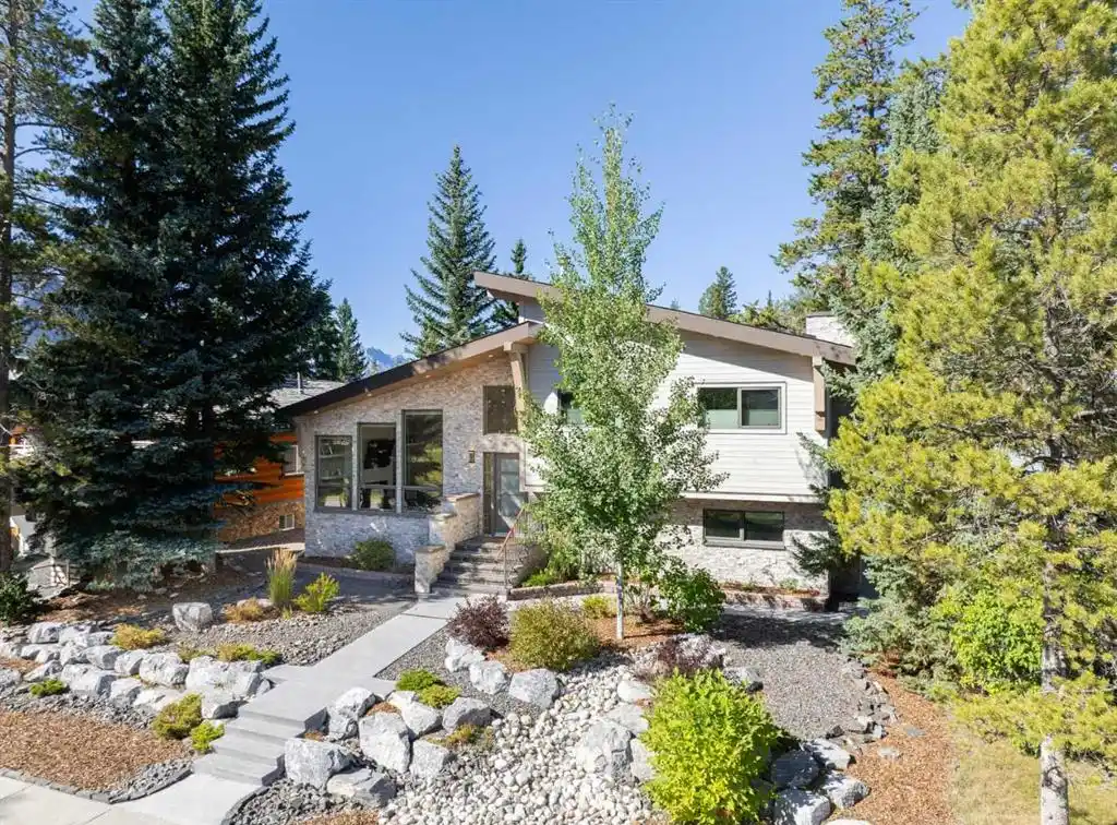 Exceptional Home with Amazing Mountain Views