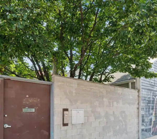 TRULY ONE-OF-A-KIND BUCKTOWN HOME